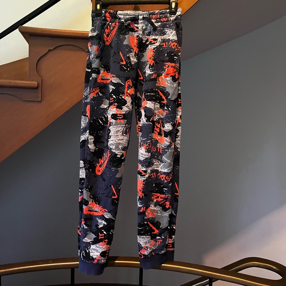Nike graphic sweats